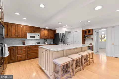 Kitchen - 1614 Comanche Rd, Arnold, MD 21012 photo 4 of 5
