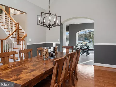 Dining - 4083 Waterview Dr, Edgewater, MD 21037 photo 2 of 3
