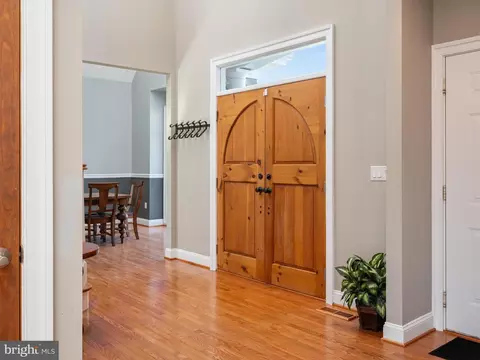 Entry Way - 4083 Waterview Dr, Edgewater, MD 21037 photo 1 of 8