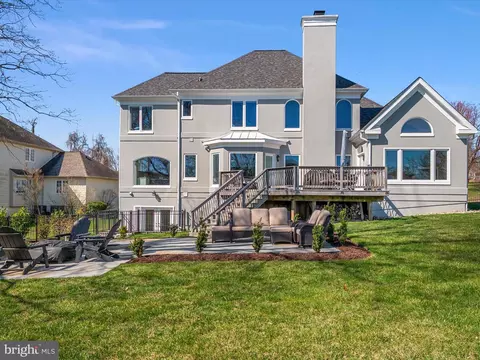 Exterior - 4083 Waterview Dr, Edgewater, MD 21037 photo 8 of 9