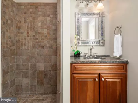 Bath - 4083 Waterview Dr, Edgewater, MD 21037 photo 6 of 6