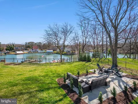 Exterior - 4083 Waterview Dr, Edgewater, MD 21037 photo 4 of 9