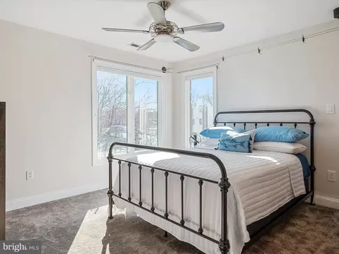 Bedroom - 4083 Waterview Dr, Edgewater, MD 21037 photo 5 of 5
