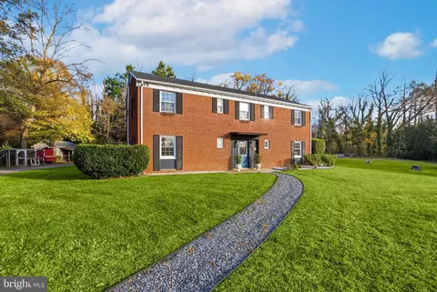 30 Highland Dr, Millersville, MD 21108