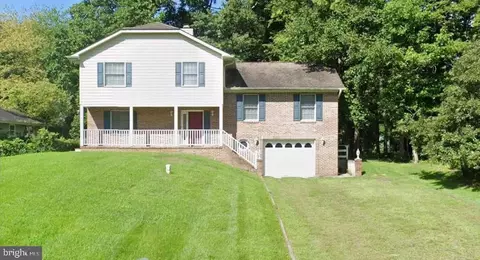 404 Beach Dr, Annapolis, MD 21403