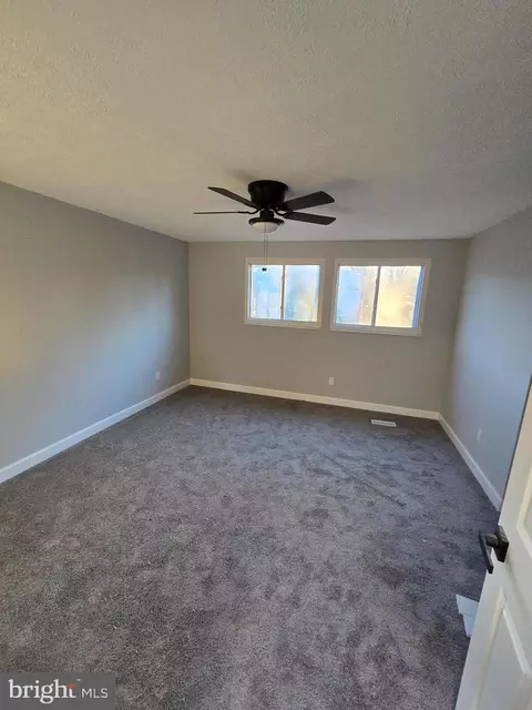 7982 Tower Bridge Dr, Pasadena, MD 21122 photo 9