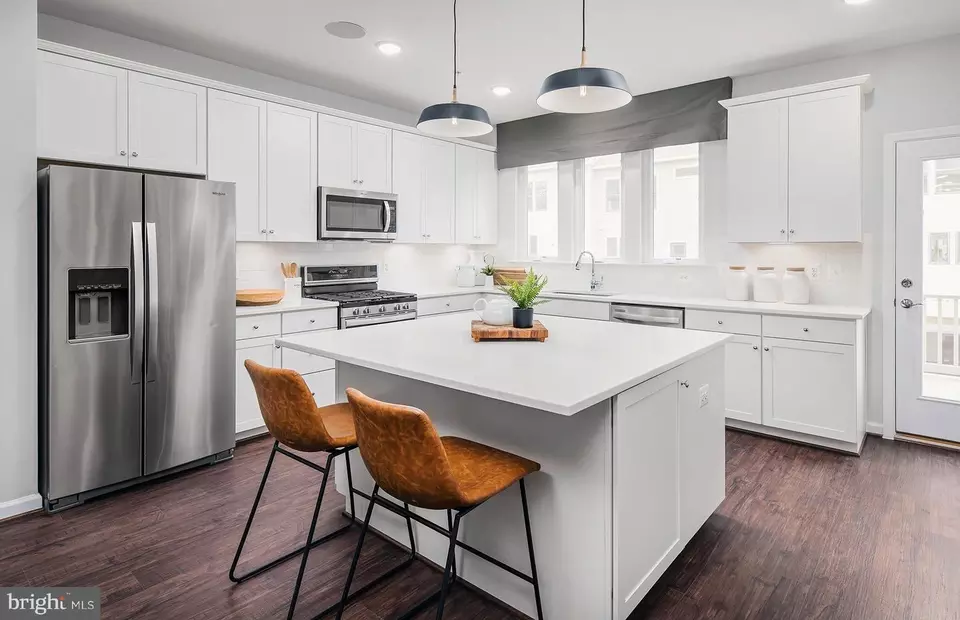  220 Mainstream Dr, Laurel, MD 20724 photo 3