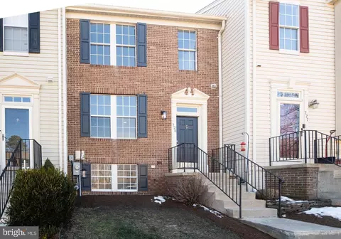 725 Pine Drift Dr, Odenton, MD 21113 photo 2