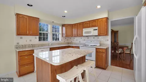 Kitchen - 2709 Strongs Ct, Crofton, MD 21114 photo 2 of 3