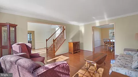 Entry Way - 2709 Strongs Ct, Crofton, MD 21114 photo 2 of 9