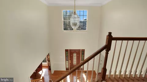 Entry Way - 2709 Strongs Ct, Crofton, MD 21114 photo 5 of 9