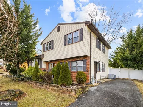 434 Madingley Rd, Linthicum Heights, MD 21090