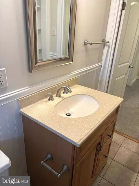 Bath - 216 W Riverview Rd, Baltimore, MD 21225 photo 1 of 4