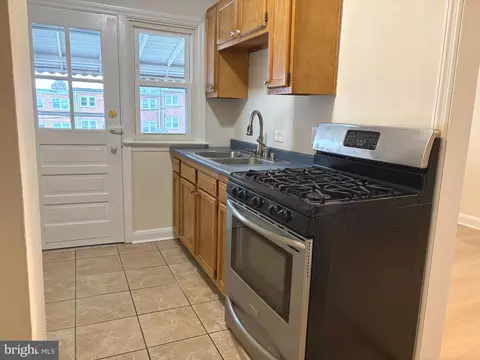 Kitchen - 216 W Riverview Rd, Baltimore, MD 21225 photo 1 of 2