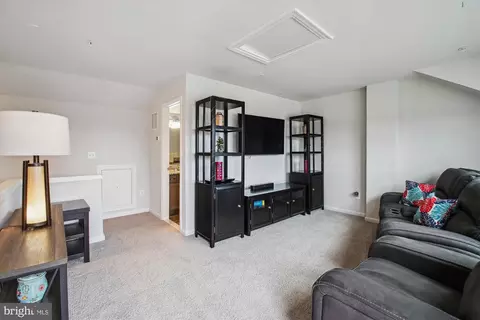 Entry Way - 2575 Debert Cir, Hanover, MD 21076 photo 7 of 10