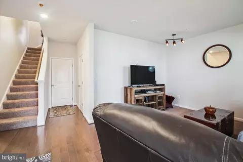 Entry Way - 2575 Debert Cir, Hanover, MD 21076 photo 8 of 10