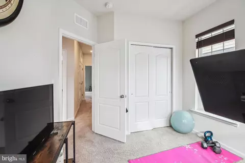 Entry Way - 2575 Debert Cir, Hanover, MD 21076 photo 4 of 10