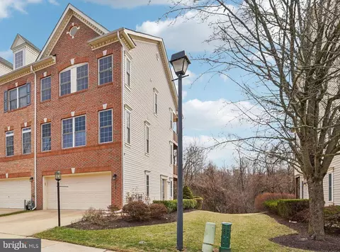 2468 Cheyenne Dr #13, Gambrills, MD 21054