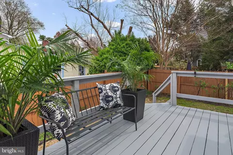 Exterior - 503 Burnside St, Annapolis, MD 21403 photo 3 of 15