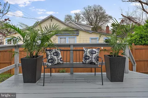 Exterior - 503 Burnside St, Annapolis, MD 21403 photo 6 of 15
