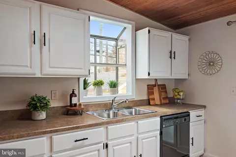 Kitchen - 503 Burnside St, Annapolis, MD 21403 photo 3 of 3