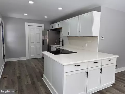 411 Magothy Bridge Rd, Pasadena, MD 21122