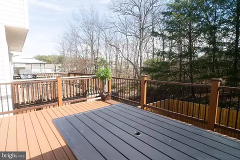 Exterior - 719 Pine Drift Dr, Odenton, MD 21113 photo 4 of 8