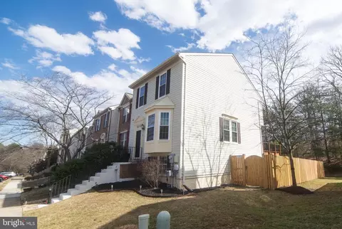 Exterior - 719 Pine Drift Dr, Odenton, MD 21113 photo 3 of 8