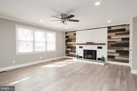 7743 Meadow Rd, Pasadena, MD 21122 photo 4