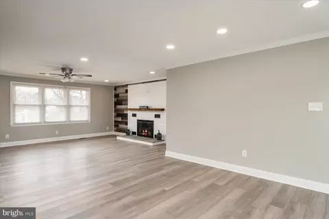 7743 Meadow Rd, Pasadena, MD 21122 photo 11