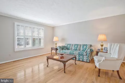 418 Applegate Ct, Linthicum Heights, MD 21090 photo 6