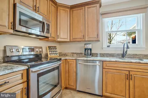 418 Applegate Ct, Linthicum Heights, MD 21090 photo 13