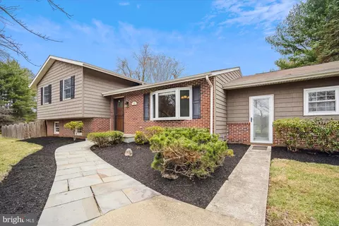 1831 Brett Ct, Annapolis, MD 21401 photo 3