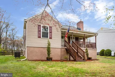 Exterior - 7912 Belhaven Ave, Pasadena, MD 21122 photo 2 of 8