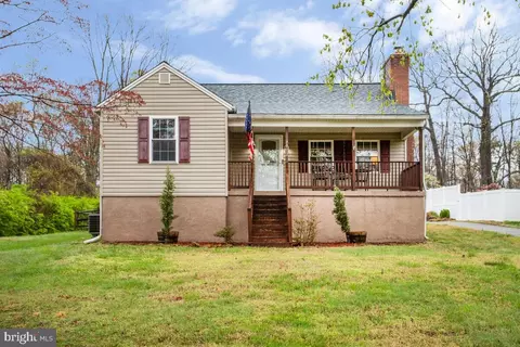 7912 Belhaven Ave, Pasadena, MD 21122