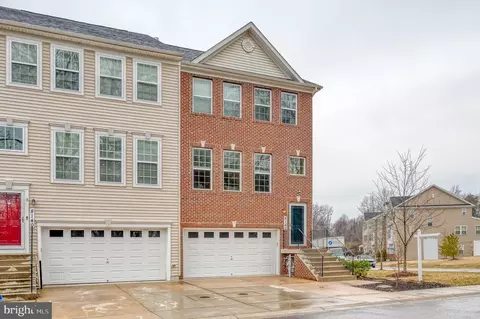 8142 Villaggio Dr, Millersville, MD 21108