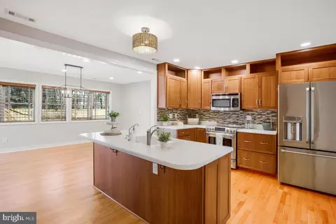 Kitchen - 4920 Thomas Dr, Shady Side, MD 20764 photo 3 of 5