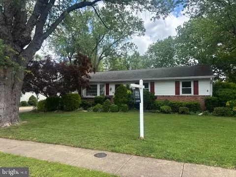 207 Homewood Rd, Linthicum Heights, MD 21090