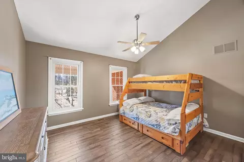 Bedroom - 415 Edgewater Rd, Pasadena, MD 21122 photo 3 of 3