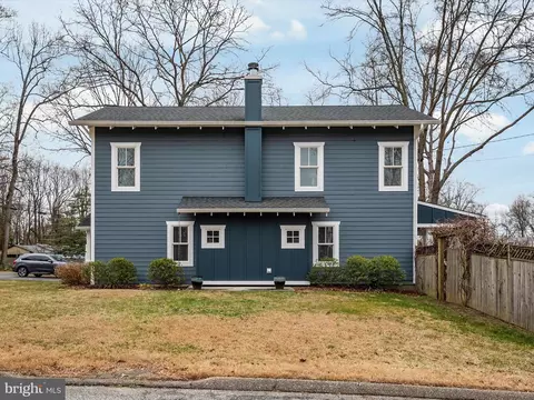 Exterior - 2979 Valley View Rd, Annapolis, MD 21401 photo 9 of 17