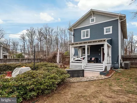 Exterior - 2979 Valley View Rd, Annapolis, MD 21401 photo 5 of 17