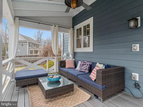 Exterior - 2979 Valley View Rd, Annapolis, MD 21401 photo 2 of 17