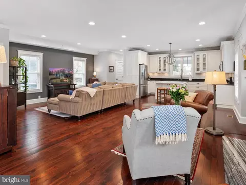 Living - 2979 Valley View Rd, Annapolis, MD 21401 photo 5 of 5