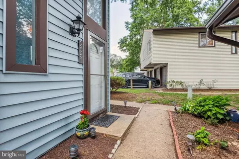 2051 Happy Ln, Crofton, MD 21114