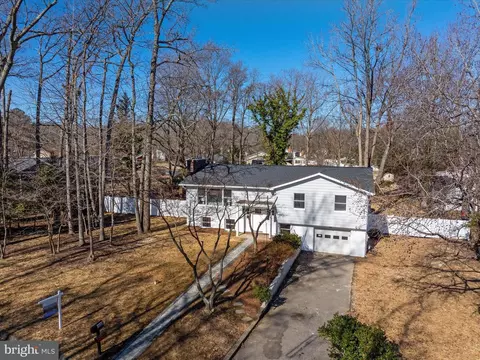 3350 Hazelwood Rd, Edgewater, MD 21037 photo 3