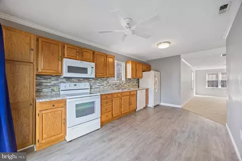 Entry Way - 754 212th St, Pasadena, MD 21122 photo 1 of 1