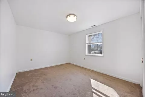 Bedroom - 754 212th St, Pasadena, MD 21122 photo 1 of 9