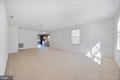 Living - 754 212th St, Pasadena, MD 21122 photo 1 of 6