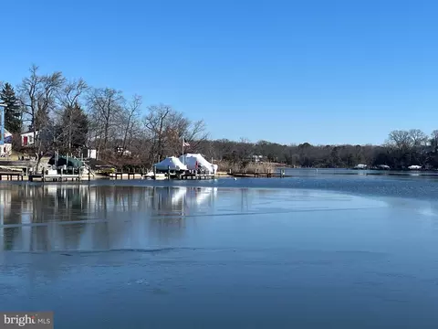 View/Area - 754 212th St, Pasadena, MD 21122 photo 3 of 4
