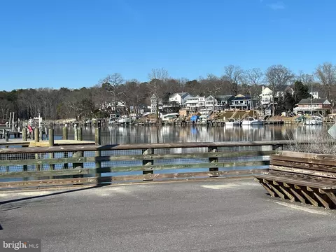 View/Area - 754 212th St, Pasadena, MD 21122 photo 1 of 4